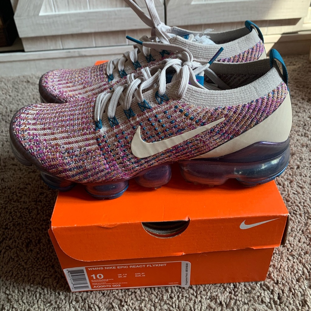 SOLD on Marketplace NWOT Vapormax fly knit